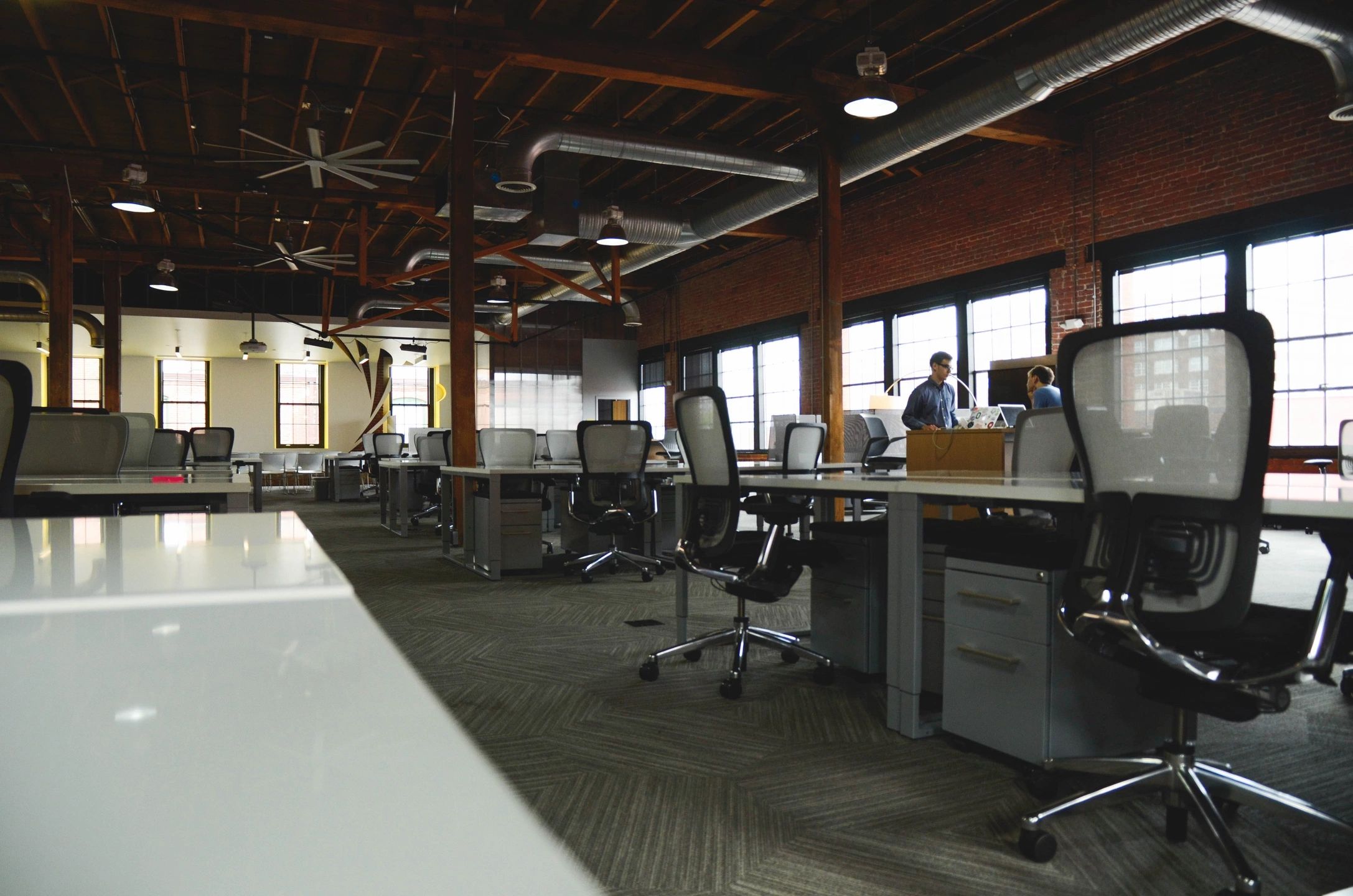 Tips on how to keep your office space clean